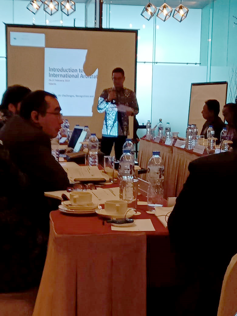 <p>MedArbId Chairman Tony Budidjaja at the CIArb Introduction to International Arbitration Course</p>
